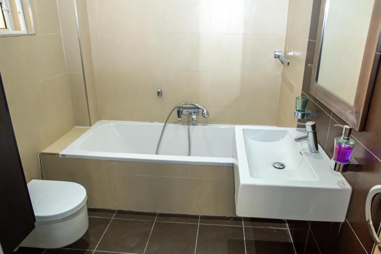 Dolmen Court Flat 10, Qawra Apartment St. Paul's Bay Exterior photo